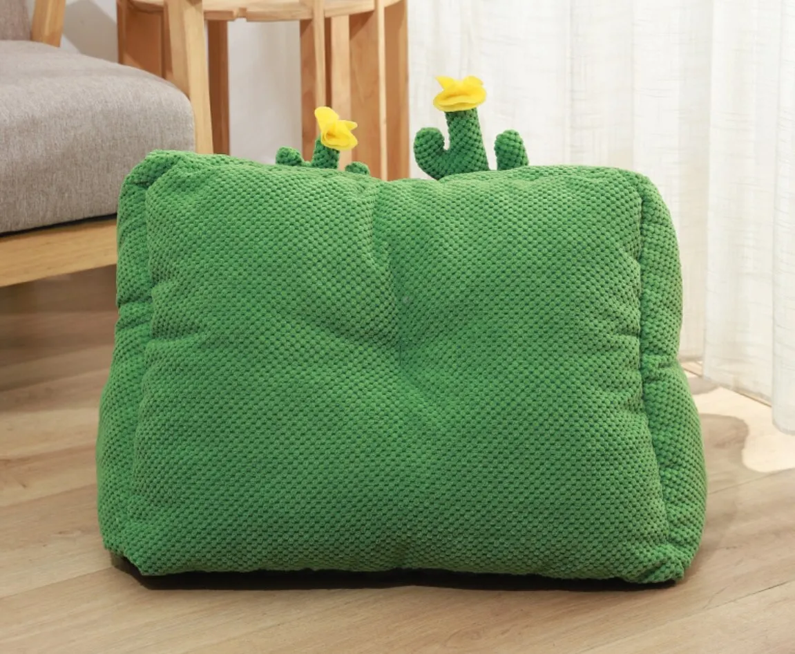 Cozy Cactus Pet Cat Nest: Warm and Comfy Dog Bed for Cats and Small Dogs, Perfect Cat Sleeping Cave Mats for Winter