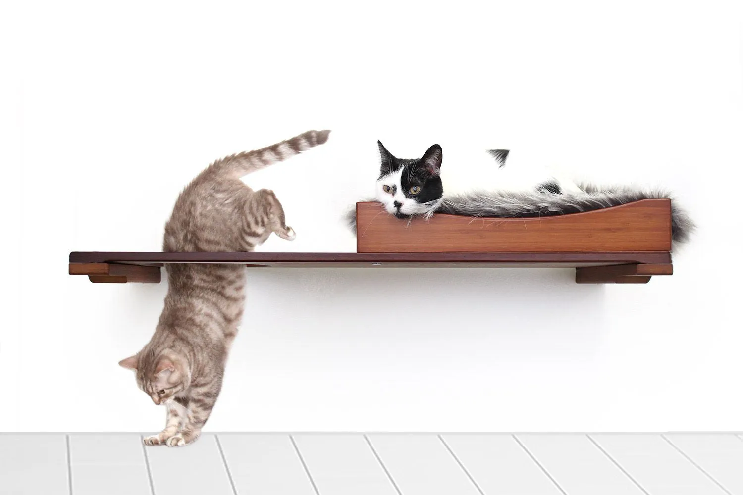 The Nest - A Plush Wall Cat Bed